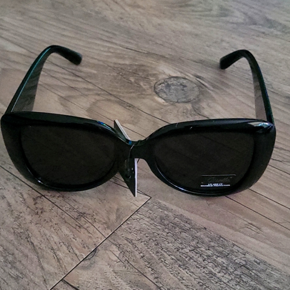 Sqaure/oval sunglasses